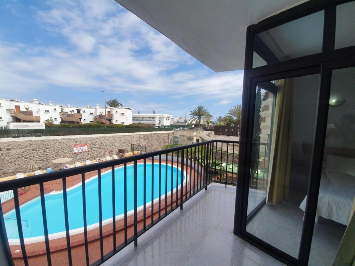 Ocean Front Cozy 2 Bedroom, 3 Beds Spacious- Netflix, Pool, Beach Lift & Fast Wifi Playa del Inglés Exterior foto