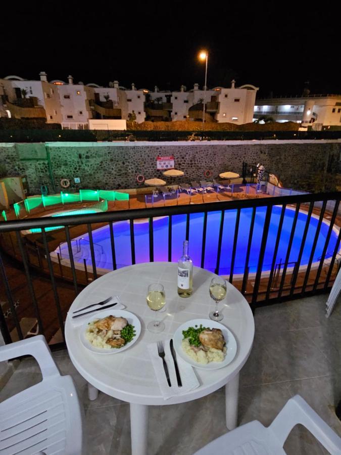 Ocean Front Cozy 2 Bedroom, 3 Beds Spacious- Netflix, Pool, Beach Lift & Fast Wifi Playa del Inglés Exterior foto